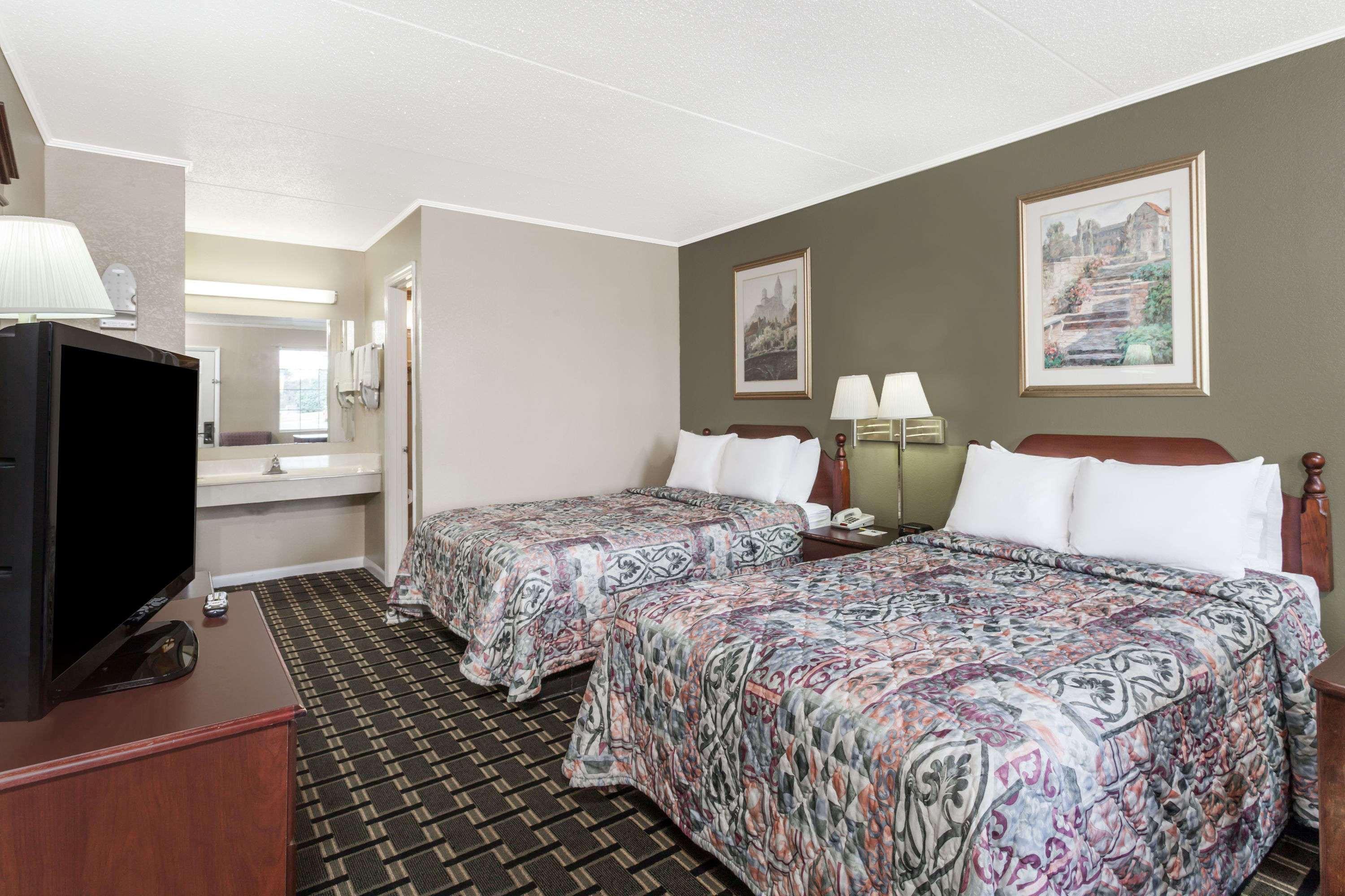 Days Inn By Wyndham Lenoir City Dış mekan fotoğraf
