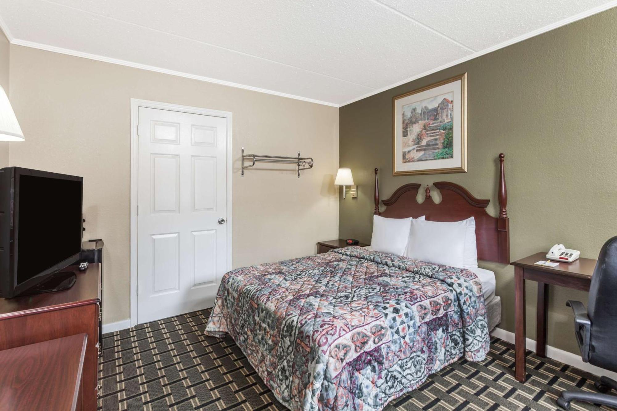 Days Inn By Wyndham Lenoir City Dış mekan fotoğraf